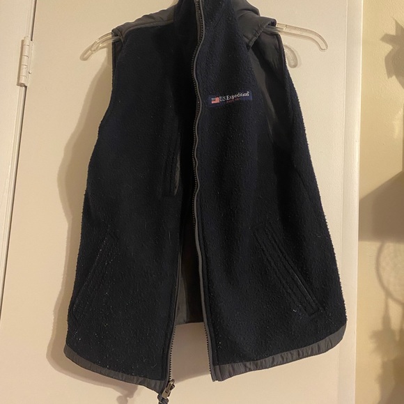 Reversible vest - Picture 2 of 3